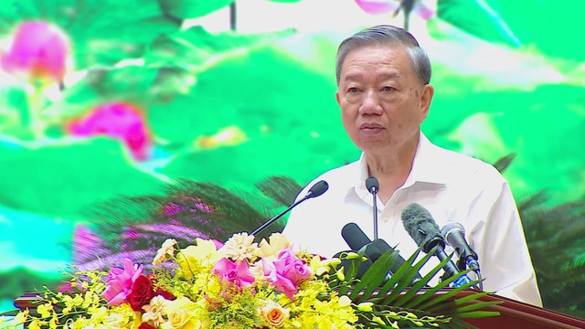 Tổng Bí thư Tô Lâm gặp mặt các lão thành cách mạng, Mẹ Việt Nam Anh hùng, tướng lĩnh nhân kỷ niệm Ngày Thương binh - Liệt sĩ và Cách mạng Tháng Tám - Ảnh 4.