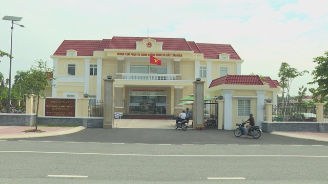TP.HCM khảo sát Trung tâm dịch vụ hành chính công xã Bắc Tân Uyên và dâng hương tại Khu di tích Chiến khu D - Ảnh 1.