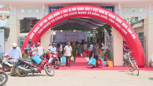 Lan tỏa yêu thương, tri ân người có công tại Vĩnh Long - Ảnh 1.