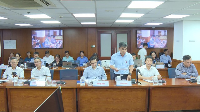 TP.HCM: Thông tin cụ thể về việc cán bộ, viên chức ít sử dụng xe đưa đón đến TP.HCM - Ảnh 2.