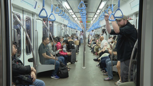 Metro Bến Thành – Suối Tiên tăng chuyến phục vụ người dân sau sáp nhập- Ảnh 3. Metro Bến Thành – Suối Tiên tăng chuyến phục vụ người dân sau sáp nhập- Ảnh 3.
