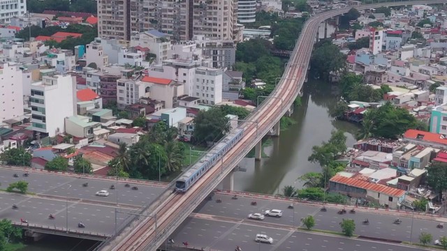 Metro Bến Thành – Suối Tiên tăng chuyến phục vụ người dân sau sáp nhập- Ảnh 1. Metro Bến Thành – Suối Tiên tăng chuyến phục vụ người dân sau sáp nhập- Ảnh 1.