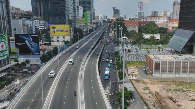 Siêu đô thị TP.HCM: Đã đến lúc bung sức với hạ tầng – tài chính – logistics - Ảnh 1.