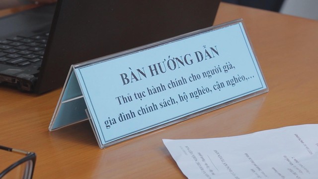 Thủ tục hành chính: Đơn giản hóa để nâng đỡ người yếu thế - Ảnh 3.