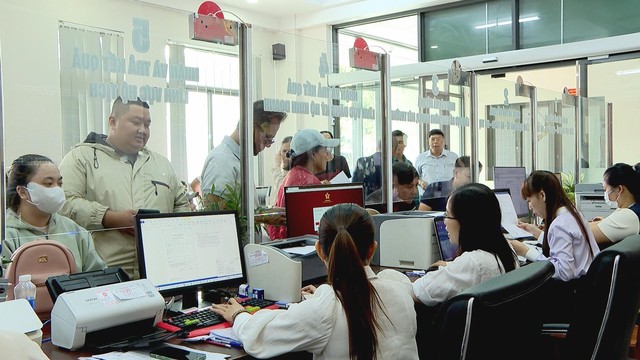 Nỗ lực xây dựng nền hành chính chuyên nghiệp, phục vụ người dân tốt hơn tại xã Bà Điểm - Ảnh 2.