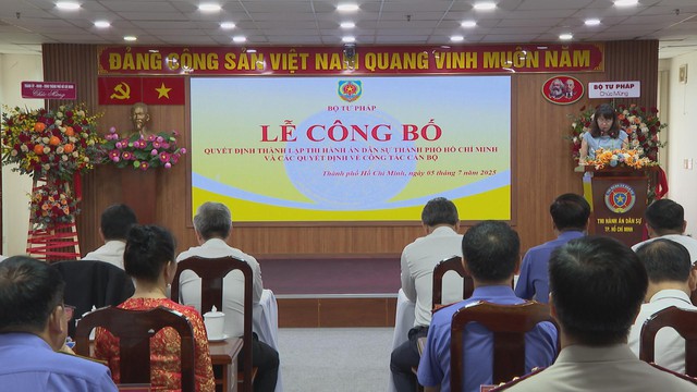 TP.HCM công bố quyết định thành lập Thi hành án dân sự mới sau sắp xếp địa giới hành chính - Ảnh 1.