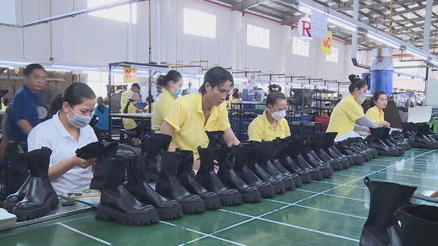 Minh bạch xuất xứ: Nâng cao tỉ lệ nội địa hóa hàng xuất khẩu- Ảnh 1. Minh bạch xuất xứ: Nâng cao tỉ lệ nội địa hóa hàng xuất khẩu- Ảnh 1.