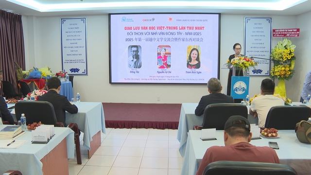 Nhiều cơ hội hợp tác xuất bản sách giữa văn chương Việt - Trung- Ảnh 1. Nhiều cơ hội hợp tác xuất bản sách giữa văn chương Việt - Trung- Ảnh 1.