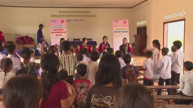Sức trẻ thanh niên vun đắp tình hữu nghị Việt – Lào bằng sợi chỉ đỏ đoàn kết - Ảnh 1.