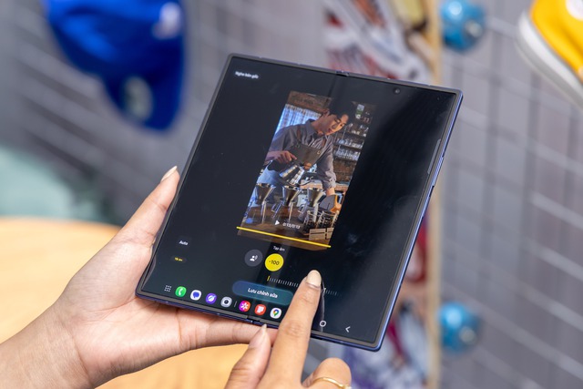 Galaxy Z Fold7 mỏng nhẹ đột phá, trải nghiệm A.I. vượt trội - Ảnh 11.