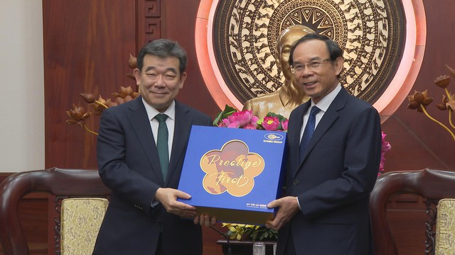 Bí thư Thành ủy TP.HCM Nguyễn Văn Nên tiếp Tổng Lãnh sự Hàn Quốc chào từ biệt- Ảnh 2. Bí thư Thành ủy TP.HCM Nguyễn Văn Nên tiếp Tổng Lãnh sự Hàn Quốc chào từ biệt- Ảnh 2.