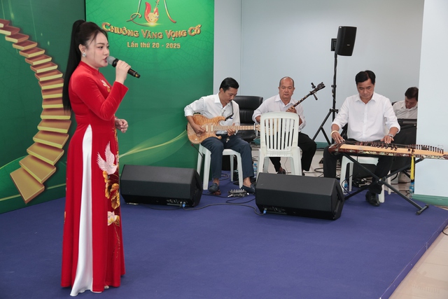 Chuông Vàng Vọng Cổ 2025: Sôi động vòng Sơ tuyển với 60 thí sinh tranh tài - Ảnh 4.