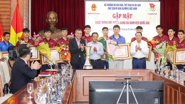 Đội tuyển U23 Việt Nam vinh dự nhận Bằng khen của Thủ tướng Chính phủ- Ảnh 1.