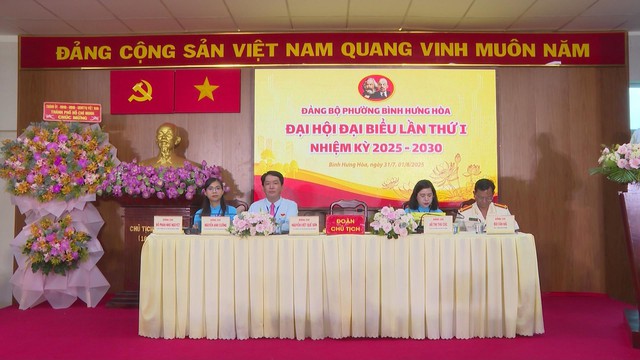 Đại hội đại biểu Đảng bộ phường Bình Hưng Hòa TP.HCM lần thứ I, nhiệm kỳ 2025 - 2030- Ảnh 1.