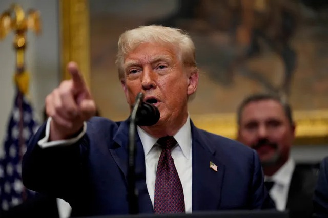Ông Trump công bố mức thuế quan đối ứng mới, vài giờ trước hạn 1/8 - Ảnh 1.