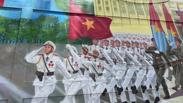 Khi những bức tường cũ cất lên tiếng hát hòa bình- Ảnh 5. Khi những bức tường cũ cất lên tiếng hát hòa bình- Ảnh 5.