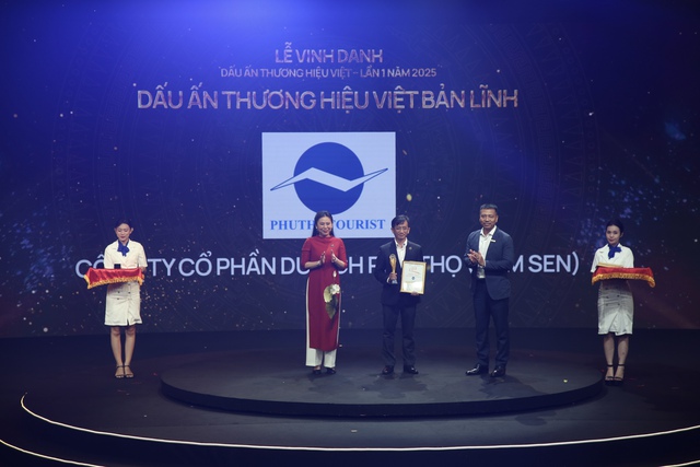 Made by Vietnam Day 2025 vinh danh Dấu Ấn Thương hiệu Việt Bản lĩnh và Thương hiệu Việt Tăng trưởng xanh Bền vững- Ảnh 3. Made by Vietnam Day 2025 vinh danh Dấu Ấn Thương hiệu Việt Bản lĩnh và Thương hiệu Việt Tăng trưởng xanh Bền vững- Ảnh 3.