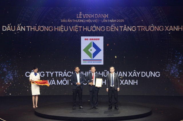 Made by Vietnam Day 2025 vinh danh Dấu Ấn Thương hiệu Việt Bản lĩnh và Thương hiệu Việt Tăng trưởng xanh Bền vững- Ảnh 13. Made by Vietnam Day 2025 vinh danh Dấu Ấn Thương hiệu Việt Bản lĩnh và Thương hiệu Việt Tăng trưởng xanh Bền vững- Ảnh 13.