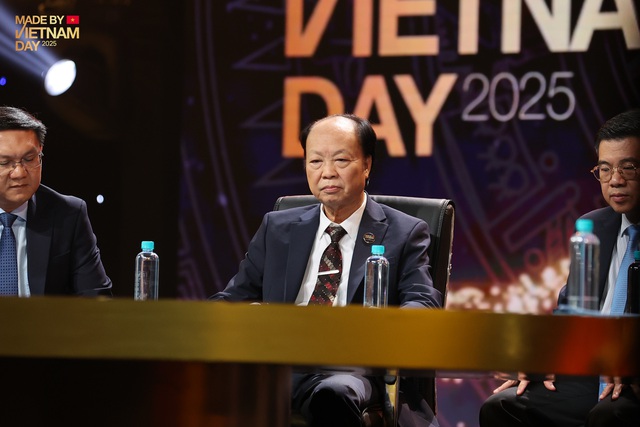 GS.TS Nguyễn Đình Thắng: “Dấn thân là khát vọng vươn mình và niềm tin chiến lược”- Ảnh 4. GS.TS Nguyễn Đình Thắng: “Dấn thân là khát vọng vươn mình và niềm tin chiến lược”- Ảnh 4.