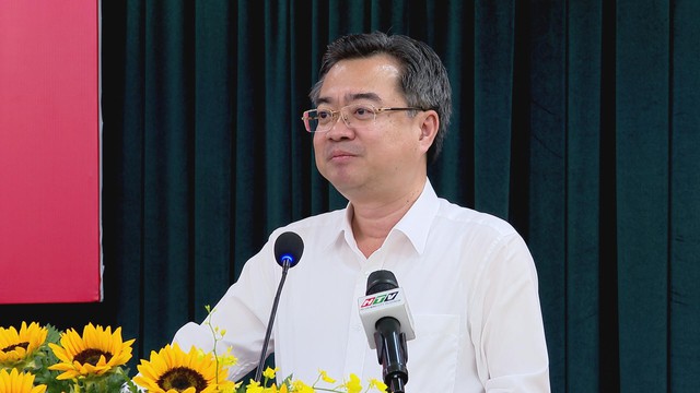 TP.HCM lấy ý kiến lãnh đạo nghỉ hưu góp ý xây dựng báo cáo chính trị - Ảnh 6.