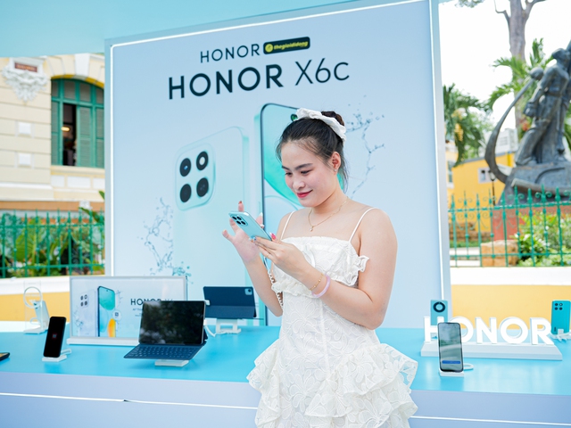 HONOR mang ‘trạm sạc năng lượng” đến giữa lòng thành phố - Ảnh 2.