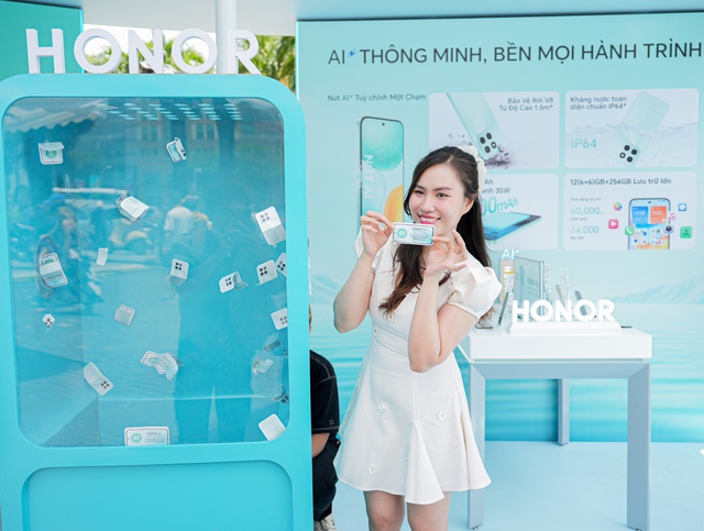 HONOR mang ‘trạm sạc năng lượng” đến giữa lòng thành phố - Ảnh 1.
