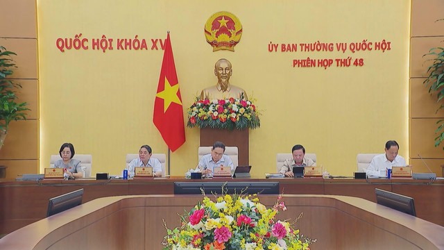 Ủy ban Thường vụ Quốc hội cho ý kiến về dự thảo Luật Tình trạng khẩn cấp và 4 dự thảo luật liên quan - Ảnh 2.