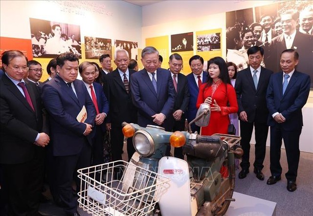 Tổng Bí thư Nguyễn Văn Linh - Cuộc đời và sự nghiệp- Ảnh 3. Tổng Bí thư Nguyễn Văn Linh - Cuộc đời và sự nghiệp- Ảnh 3.