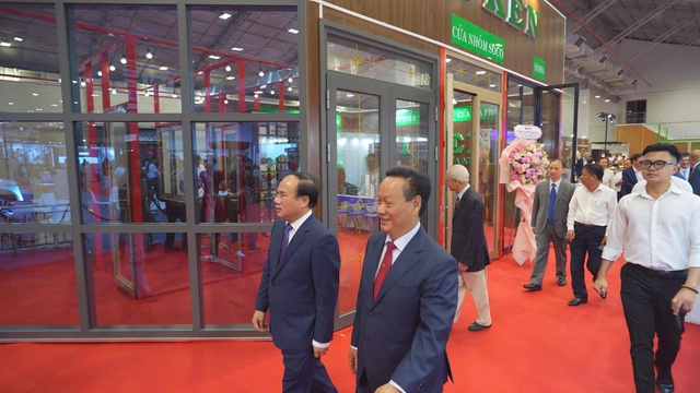 Khai mạc Triển lãm Quốc tế Vietbuild 2025 lần 2 tại TP.HCM- Ảnh 1.