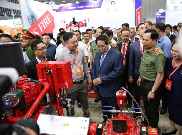 Thủ tướng chỉ đạo nâng cao văn hóa PCCC và đẩy mạnh chuyển đổi số- Ảnh 1.