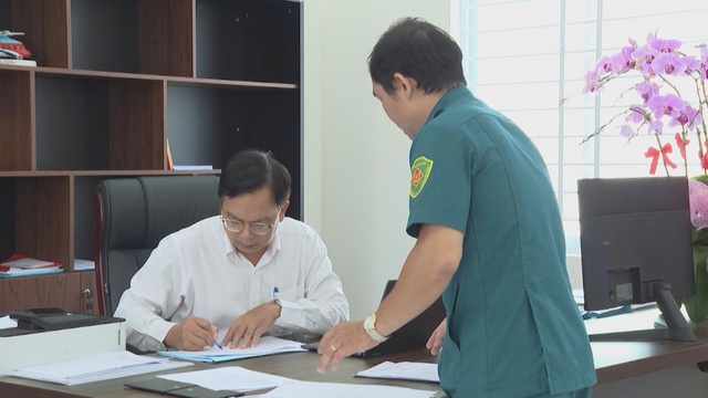 Tiết kiệm "hoa" ra "quả" thật, sẻ chia với đồng bào - Ảnh 2.