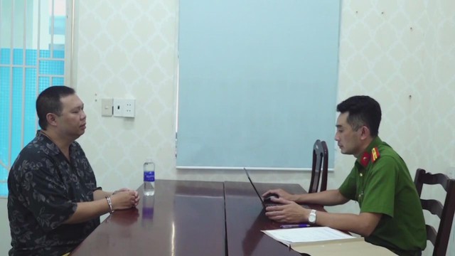 TP.HCM khen thưởng công an triệt phá đường dây đánh bạc qua mạng hơn 20 ngàn tỷ đồng- Ảnh 2.