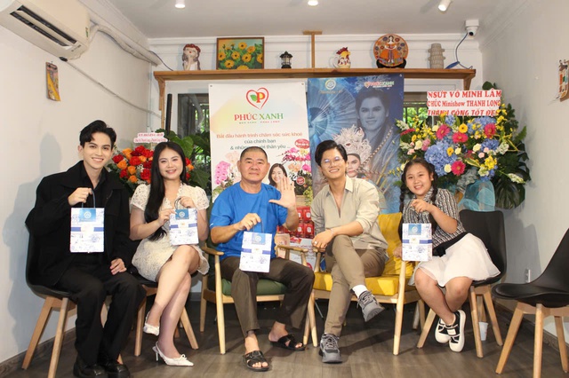 4 thế hệ cải lương quy tụ trong minishow nghệ sĩ Thanh Long - Ảnh 9.