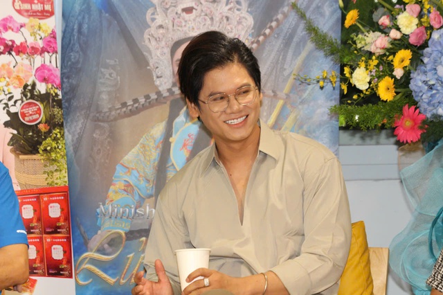 4 thế hệ cải lương quy tụ trong minishow nghệ sĩ Thanh Long - Ảnh 2.