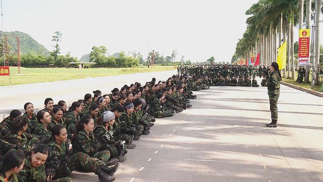 Khối nữ chiến sĩ biệt động: những “bông hồng thép” rèn quân trên thao trường a80 - Ảnh 4.