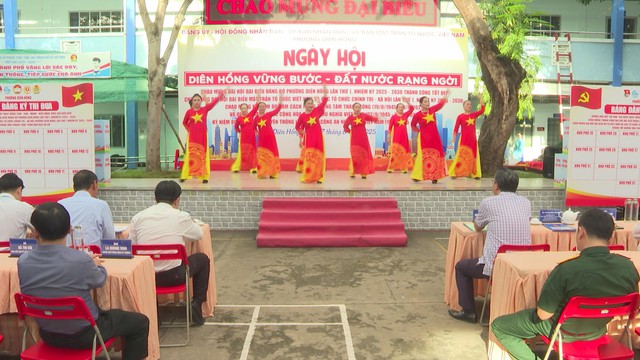 Phường Diên Hồng tổ chức Ngày Hội “Diên Hồng vững bước – Đất nước rạng ngời” - Ảnh 1.