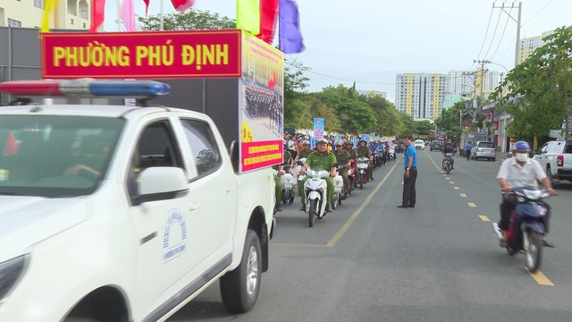 Ngày hội Toàn dân bảo vệ an ninh Tổ quốc tại phường Phú Định: Phát huy nhiều mô hình sáng tạo, thiết thực - Ảnh 3.