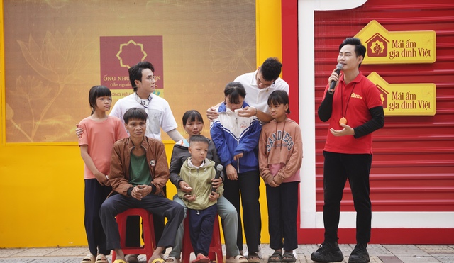 "Mái ấm gia đình Việt" tập 30: Hơn nửa tỉ đồng trao cho các em nhỏ - Ảnh 5.