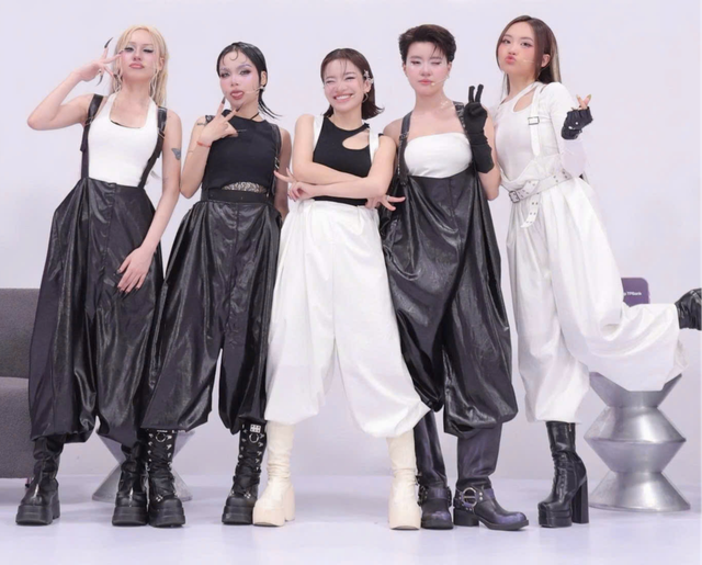 Mong chờ sự bùng nổ của các "em xinh" ở live stage 4- Ảnh 4. Mong chờ sự bùng nổ của các "em xinh" ở live stage 4- Ảnh 4.