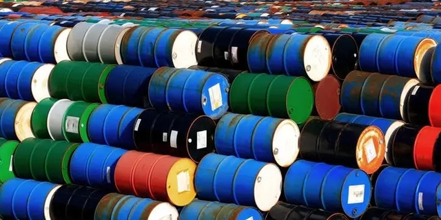 Thị trường ngày 2/8/2025:  Giá vàng tăng gần 2%, chạm mức cao nhất trong một tuần. Giá xăng dầu giảm mạnh - Ảnh 4.