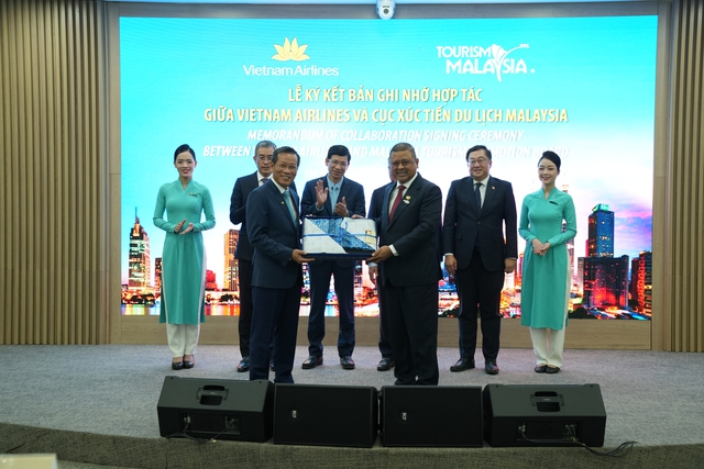 Malaysia và Vietnam Airlines ký kết Biên bản ghi nhớ hợp tác chiến lược thúc đẩy du lịch song phương - Ảnh 4.