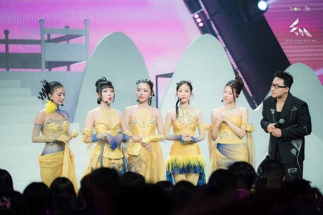 Mong chờ sự bùng nổ của các "em xinh" ở live stage 4- Ảnh 1. Mong chờ sự bùng nổ của các "em xinh" ở live stage 4- Ảnh 1.