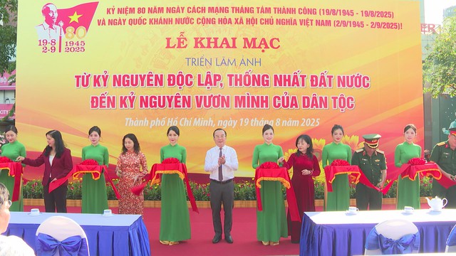 Tự hào mùa thu cách mạng: Hoạt động văn hóa – nghệ thuật gắn kết truyền thống và hiện đại - Ảnh 1.