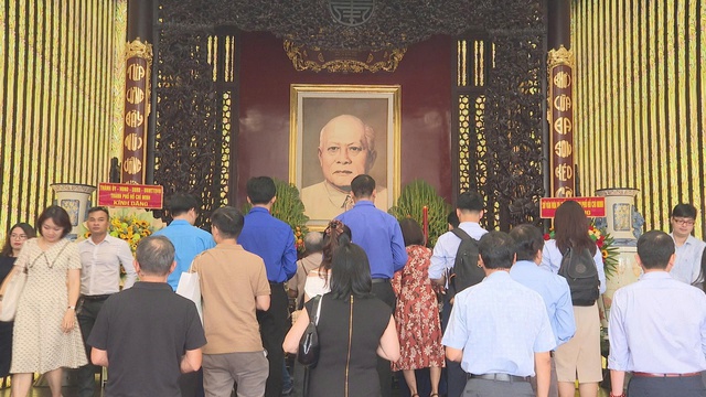 Kỷ niệm 137 năm Ngày sinh Chủ tịch Tôn Đức Thắng - Ảnh 2.