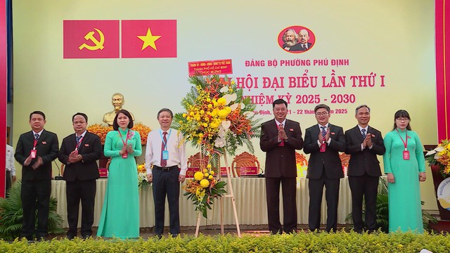 Đại hội đại biểu Đảng bộ phường Phú Định lần thứ I nhiệm kỳ 2025-2030- Ảnh 2.