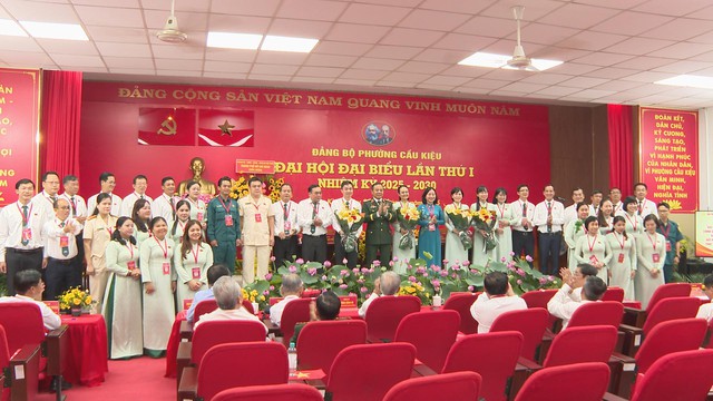 Phường Cầu Kiệu phát huy thế mạnh người dân hiến đất, nhà nước mở rộng hẻm  - Ảnh 3.