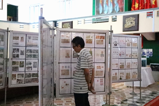 Trưng bày tem Nam Bộ 2025”: "80 năm Vinh quang Việt Nam qua tem bưu chính" - Ảnh 3.