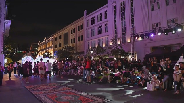 Trình diễn ánh sáng ở Bugis - tâm điểm Lễ hội Đêm Singapore 2025 - Ảnh 1.