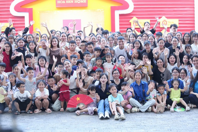 "Mái ấm gia đình Việt" trao hơn 2 tỉ đồng khi ghi hình tại Thanh Hóa - Ảnh 1.