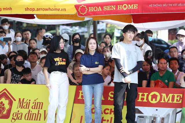 "Mái ấm gia đình Việt" trao hơn 2 tỉ đồng khi ghi hình tại Thanh Hóa - Ảnh 4.